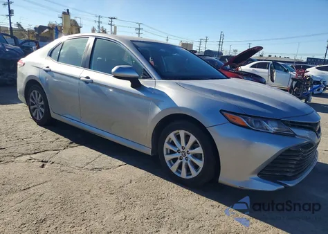 2020 Toyota Camry Le из США, поврежденный, VIN 4T1C11AK4LU922103